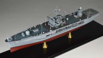 アメリカ海軍揚陸指揮官LCC-19ブルー・リッジ (きんやす 様) アメリカ海軍揚陸指揮官LCC-19ブルー・リッジ (きんやす 様)