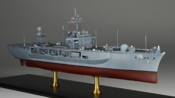 アメリカ海軍揚陸指揮官LCC-19ブルー・リッジ (きんやす 様) アメリカ海軍揚陸指揮官LCC-19ブルー・リッジ (きんやす 様)